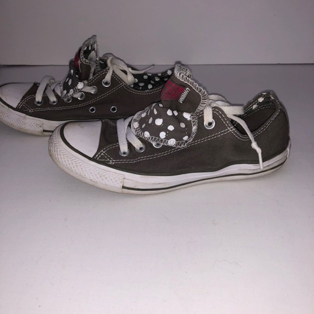 Super cute Converse all star sneakers size 7